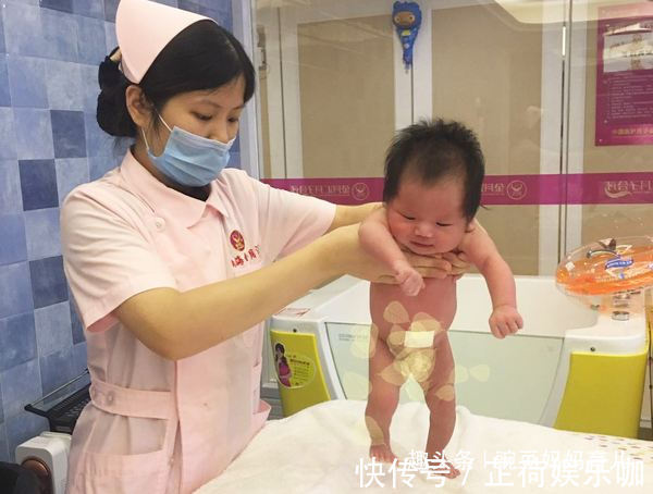 新生儿|新生儿的这六种表现证明很健康,如果没有反倒要去医院