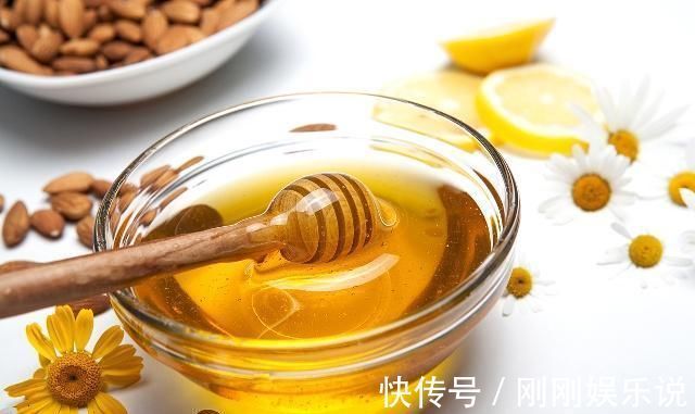 宿便|干姜加一物,被称为“头号泻药”,排出黑臭宿便,便秘口臭都消失