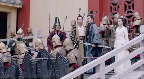  定下|宋太祖为何会定下“不杀士大夫”的规定？因为不这样，大宋早亡了