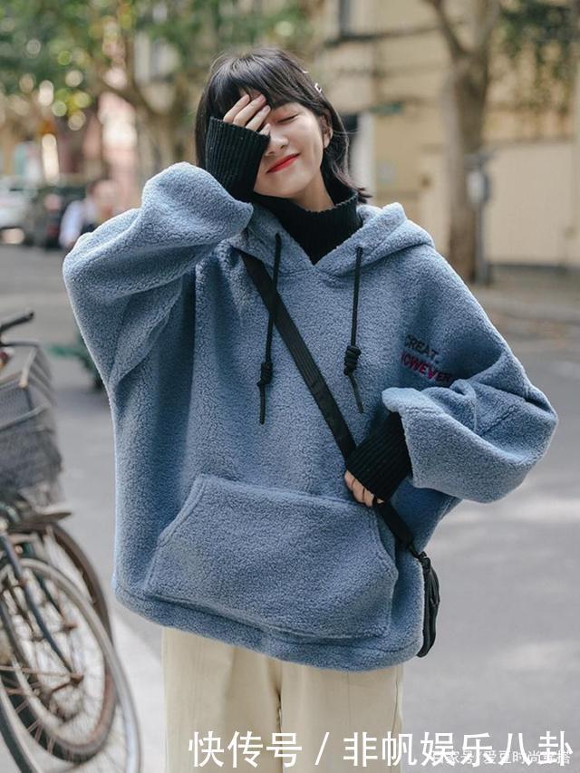 毛衣|毛衣+卫衣,卫衣+大衣,小个子冬天这么穿太美了!