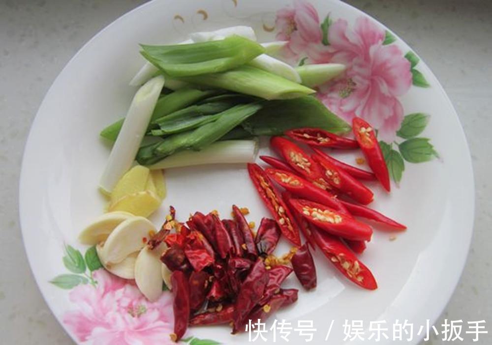 一滴滴水|炒花甲放水你就错了!教你一招,这样做比饭店还好吃