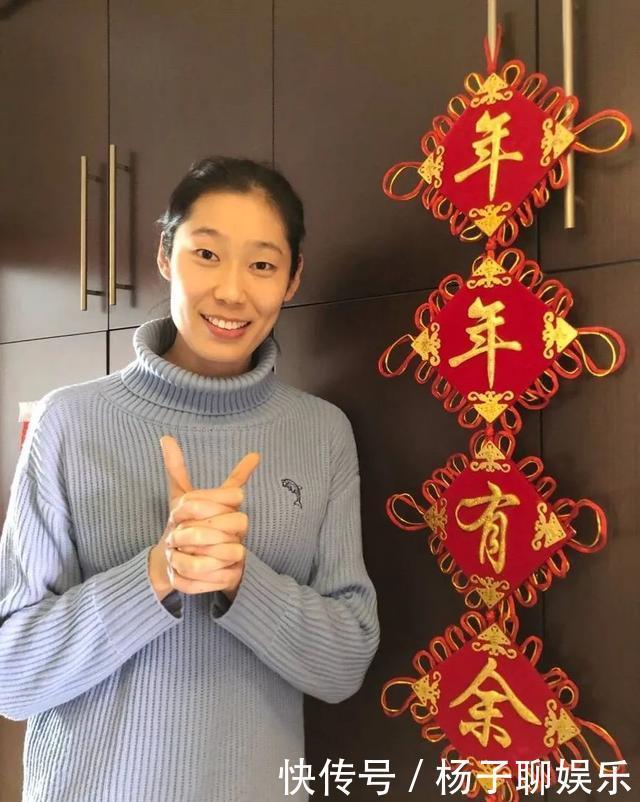 姐姐朱婷成冠军改换门庭,她被姐姐送去