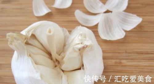 农民们|农民枕头底下放的神奇宝贝是我们常吃的,能助睡眠第二天精神旺盛