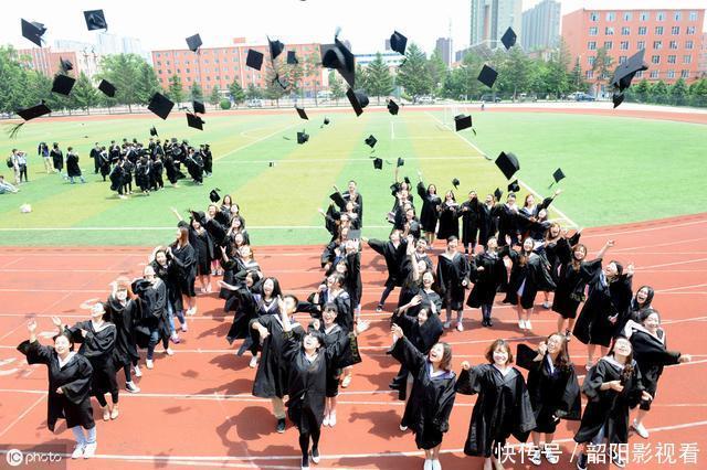 中国最难毕业大学，每年几百人退学，真正严进严出