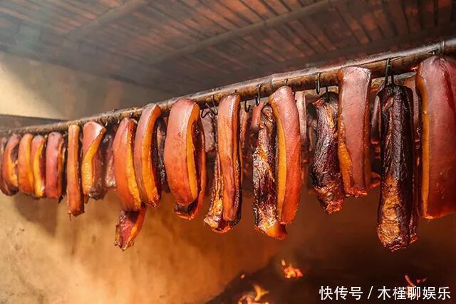 四川腊肉|中国哪里的腊肉最好吃下面4个地方评价高,看看有没有你家乡