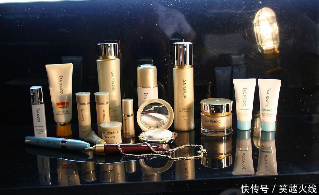 女生|女生们的包包里到底装了些什么东西经过我了解发现,真不一般