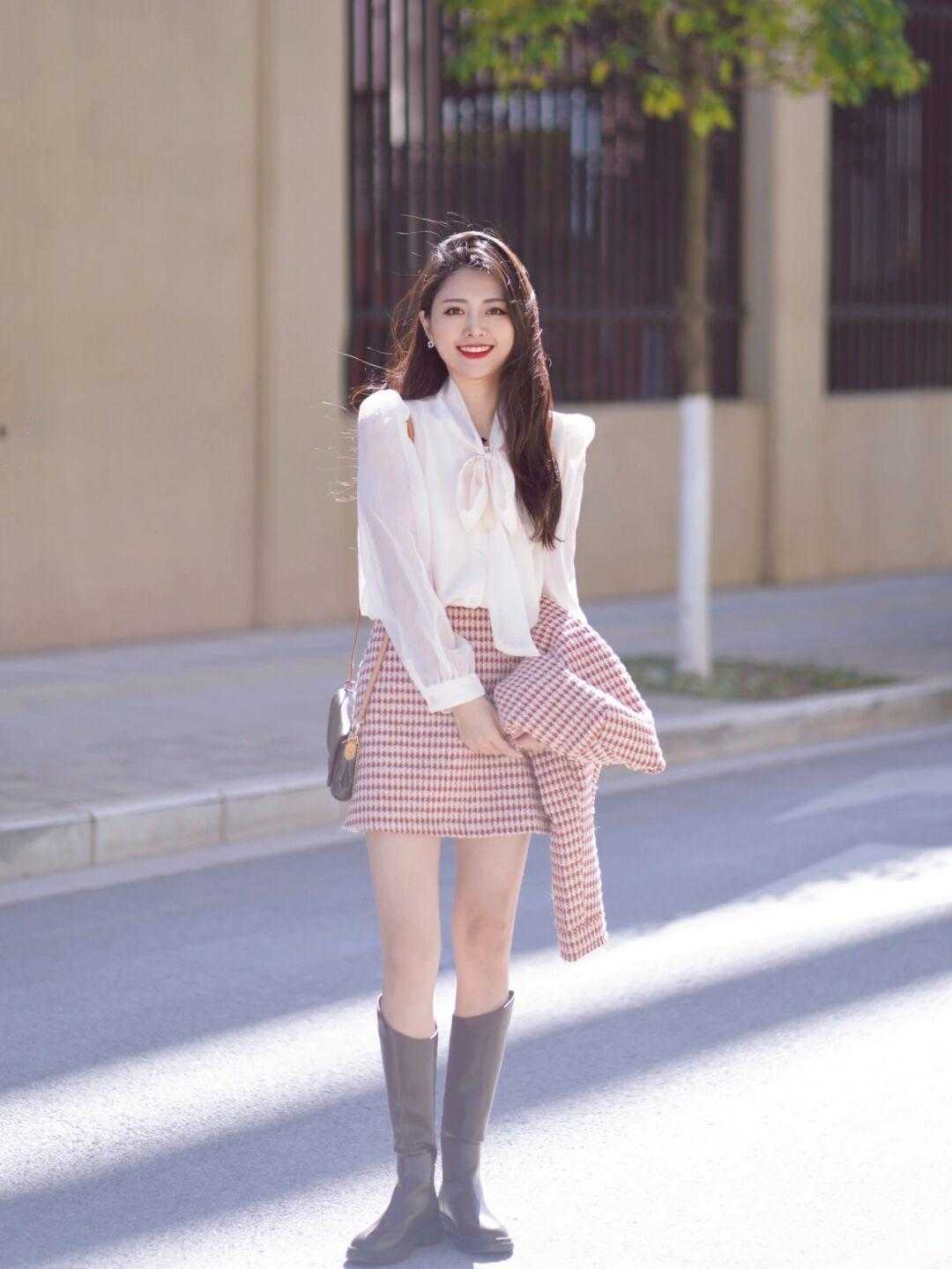 针织 温柔浪漫的小清新穿搭示范,这几套简约又日常,照着穿准没错