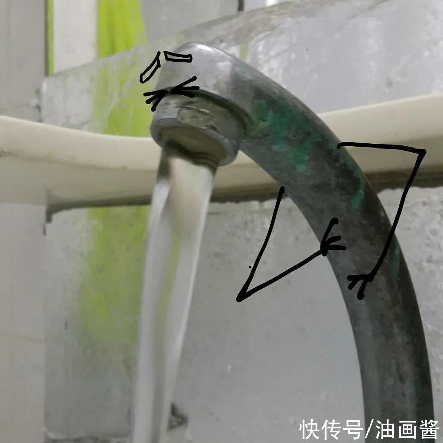 伊尔凡·伊尔马兹$他的手有“魔法”,在照片上随便涂鸦几笔,整个场景就生动起来