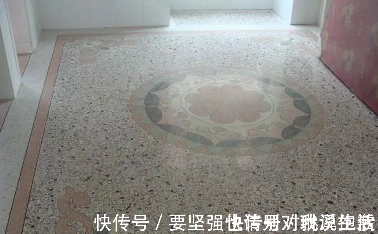 地板|越来越多人家里都不铺瓷砖了,现在都流行铺这个,省钱又漂亮!