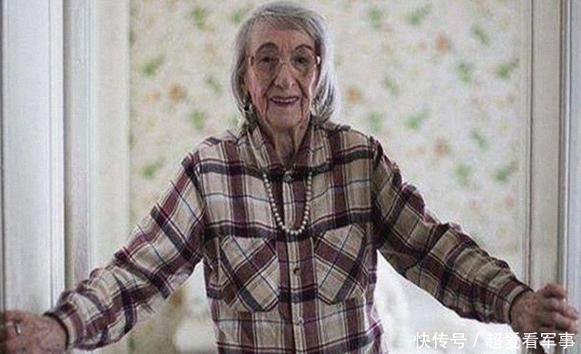 试毒员|唯一幸存的希特勒“试毒员”,余生最恐惧吃饭,如今已经97岁