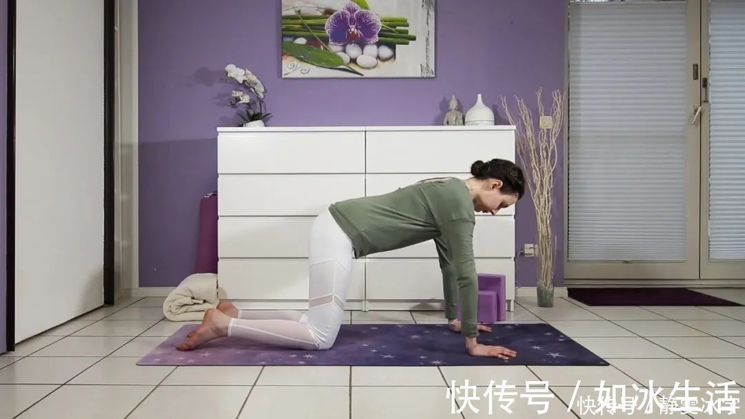 脚跟|10个适合居家练习的瑜伽体式，练完超级舒服