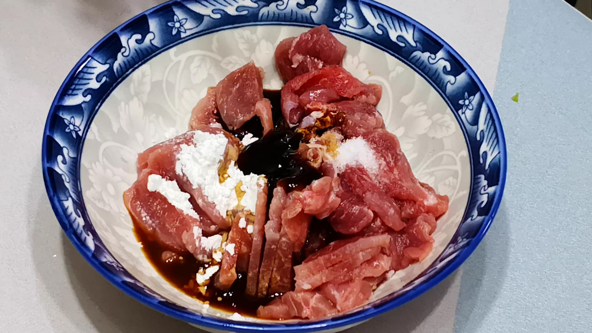 做辣椒炒肉,到底先炒辣椒还是先炒肉?大厨:牢记2点,香而不呛