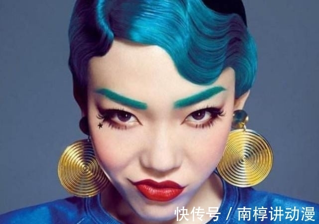 中國好聲音|“巨星”吳莫愁：從1.3億代言費，到縣城街頭賣唱，她經(jīng)歷了什么