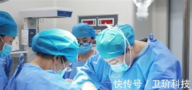 产妇|生孩子遇到“段子手”医生,笑点低的产妇,没打麻药都能笑得出来