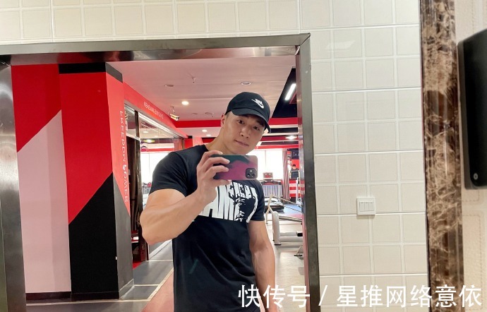 安全杠|麒麟臂堪比普通人大腿,人鱼线清晰可见,满身肌肉壮如牛!