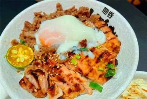 定食|吃遍大连-主食配菜小菜汤,一个盘内托出来,暖心的定食,丰富了你的肠胃~