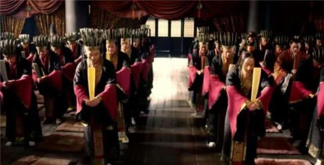 打江山|宋朝初期遣散“打江山”的忠臣，为何却任用原十国的“敌人”伪命官？