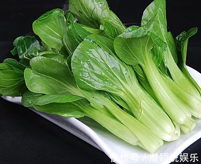 青菜|炒青菜时，最忌直接下锅炒，大厨多加2步，青菜又脆又绿又好吃