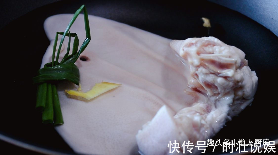 压轴|年夜饭的压轴菜,脆耳黄金卷,好吃又好看,寓意心花怒放