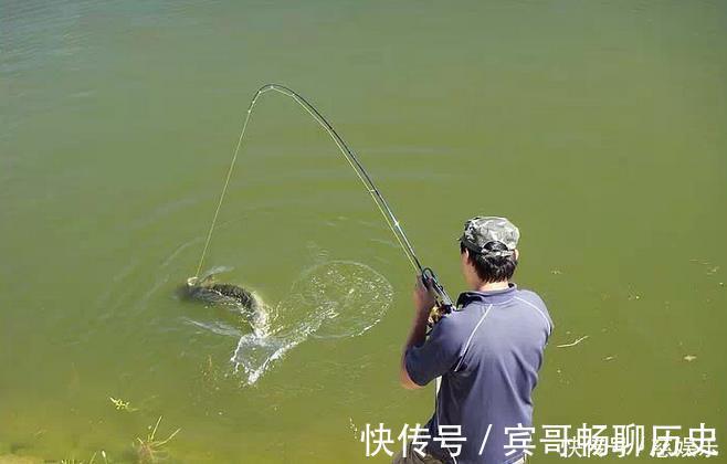 机关|会自动钓鱼的“机关鱼钩”你见过吗没有的话，来瞧瞧，很神奇