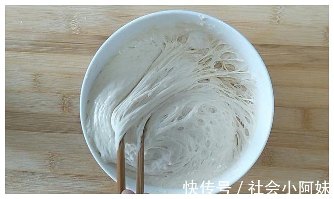 发面葱花饼的简单制作方法,手不沾面,学会不用天天吃馒头花卷了