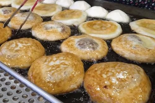 “糯米粉”别只知道做汤圆,大婶把它这样做,一天两桶不够卖!