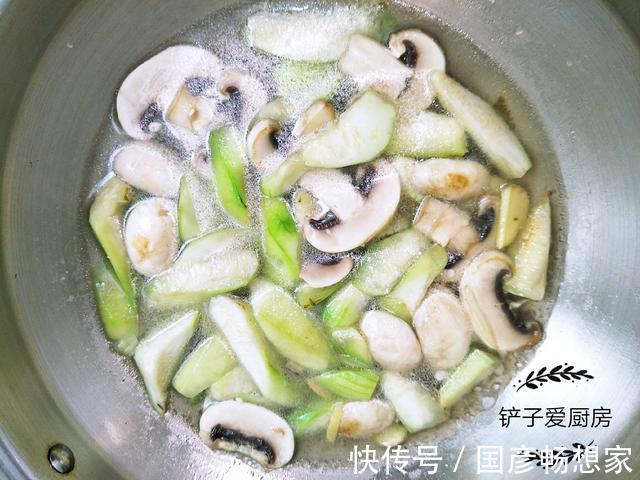 肉汤|宁可不吃菜，也要喝这汤，它被称为“素中之王”，比肉汤还好喝