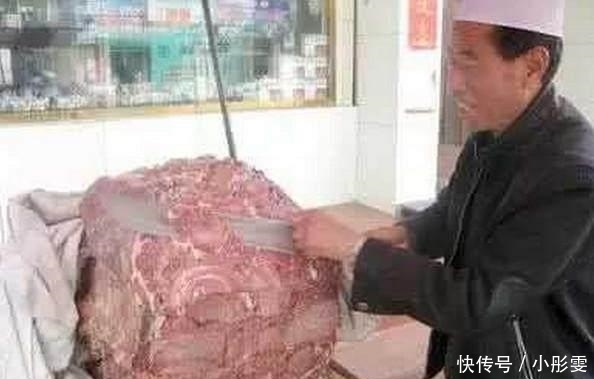 特色|大叔集市上摆出一车肉,开始只是有人围观,但切开后很快被抢光