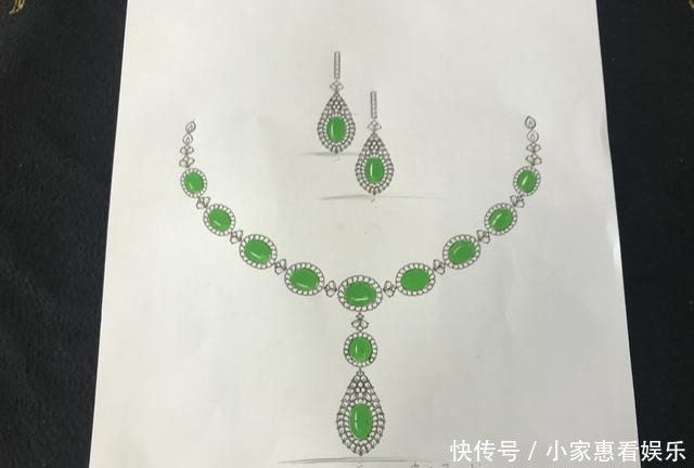小黄|十四颗满绿蛋面,重新设计成套装项链和耳环,是种什么体验