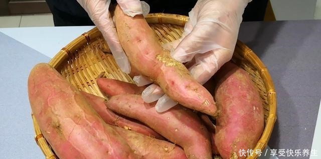 塑料纸|保存红薯有妙招,教你2个小方法,红薯不烂不长芽,越放越香甜!