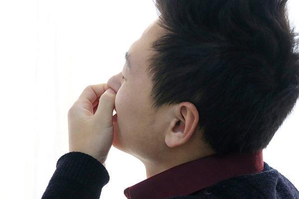 鼻腔|为什么鼻毛会“窜”出来鼻毛长得“茂盛”,暗示什么