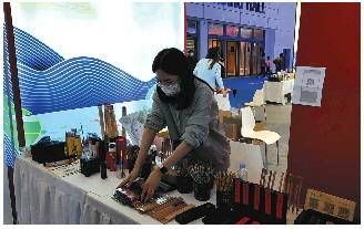 葫芦$文旅博览会吸引各年龄段参观者：假日逛展会快乐收获多