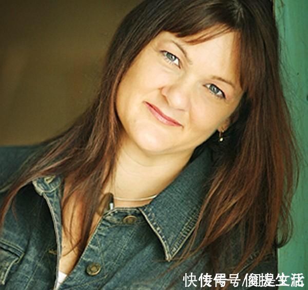 人物画$学赏画192澳大利亚女肖像画家--伊丽莎白·巴登人物画欣赏