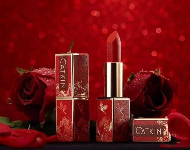 防蚊 女人包包里5个常备小物件,用处不小,你包里有吗