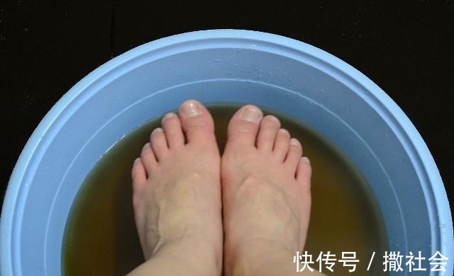 艾叶|睡前泡脚，加一把“艾叶”，身体的这3个变化，让人“意想不到”