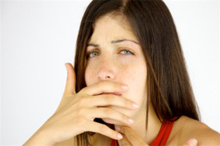 起床后嘴巴干澀的原因以及調(diào)理方法