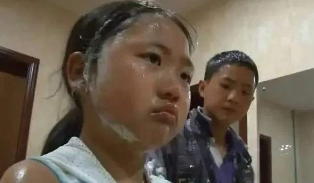 《变形计》火了14年，本是富人的一场游戏，却毁了王红林一生