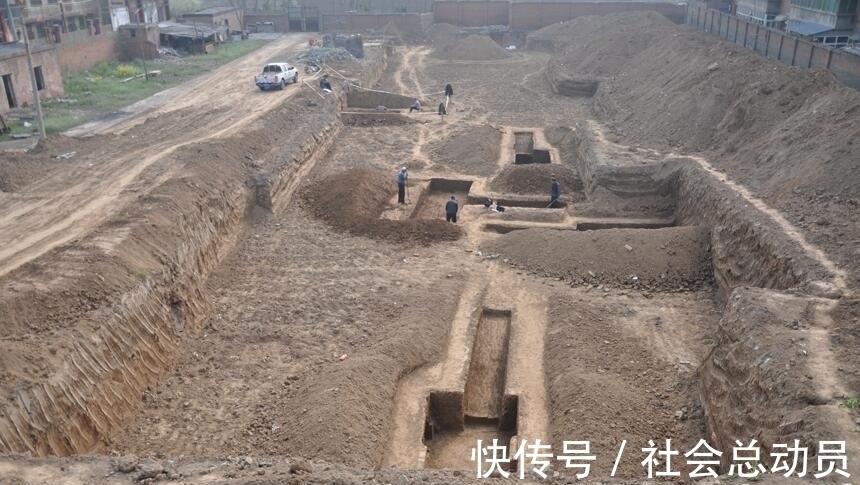 珠襦玉匣@为何盗墓贼只抽金丝,不拿玉衣?盗墓贼:你当我傻啊!