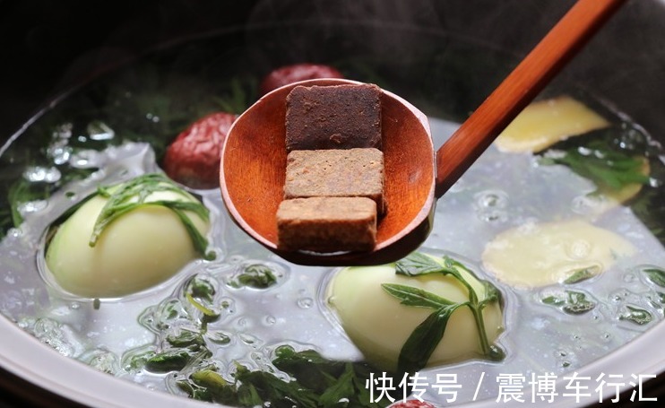 艾叶煮鸡蛋|春天,女性朋友要多吃艾叶煮鸡蛋,教你正确做法,汤都不浪费
