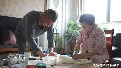 母亲|67岁母亲生女儿,结果宝妈身体年轻20岁,一家3口生活羡煞旁人