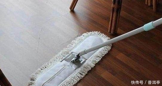夹板|原来拖地要这么拖才干净,真是长见识呀,回家我一定要学会