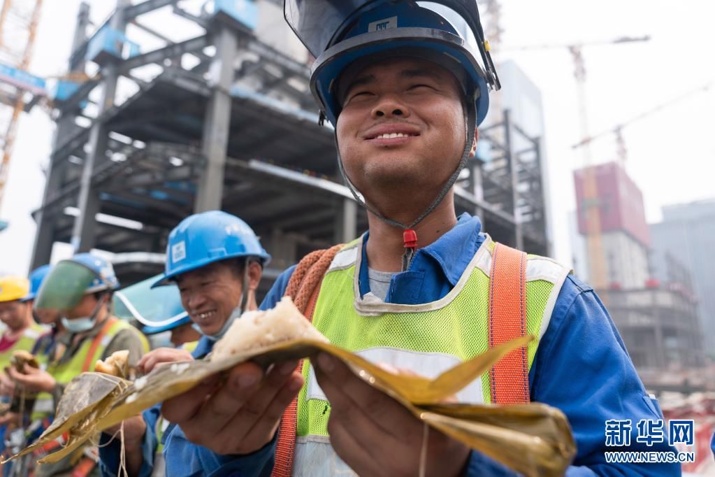 中建二局安装公司|工地端午粽飘香