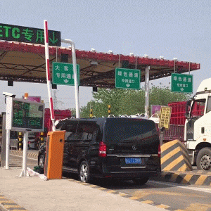 |搞笑GIF:绿茵场上的运动员,每一个人都是影帝