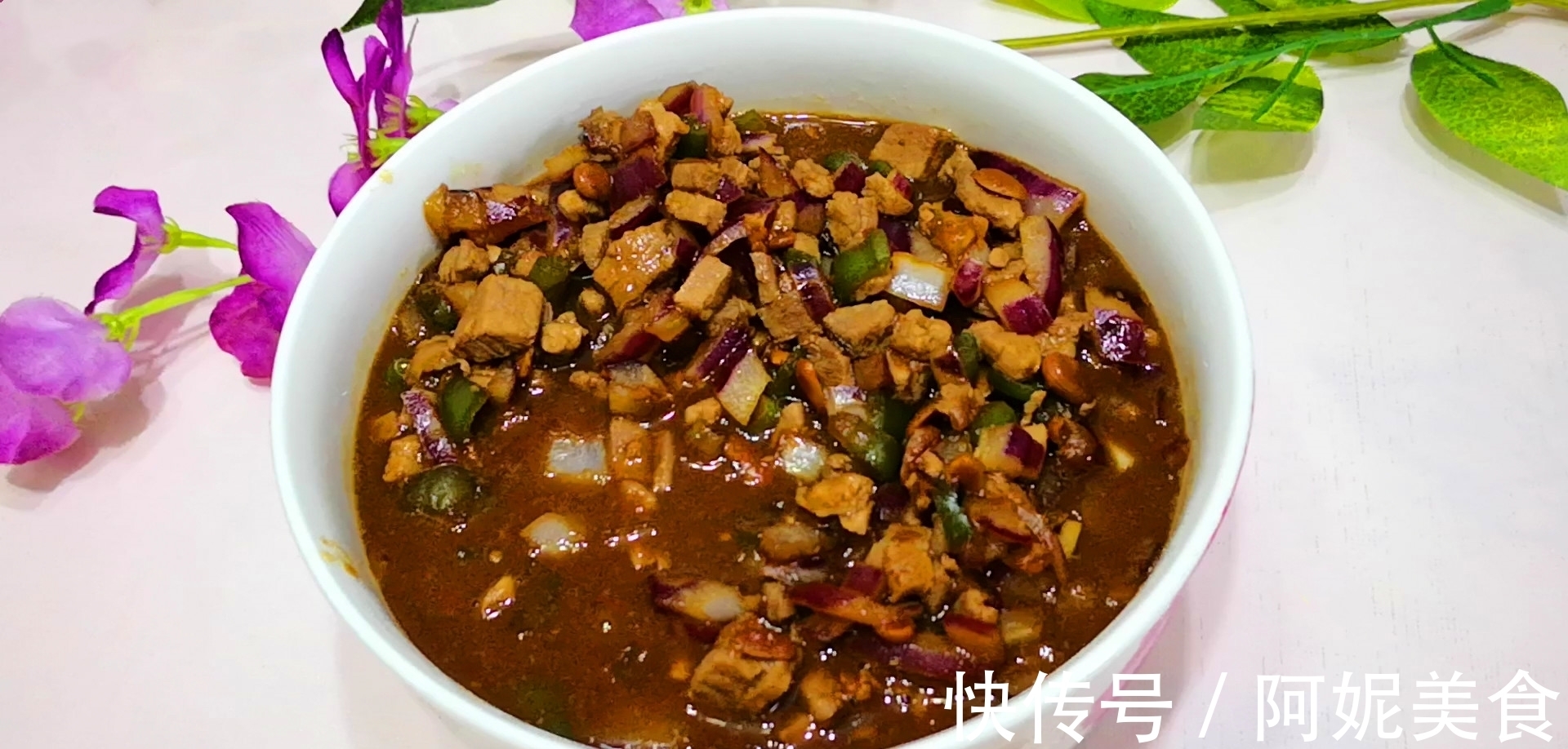 晓峰|洋葱和面条一起做，实在太好吃了，营养又解馋，比凉面更香更好吃