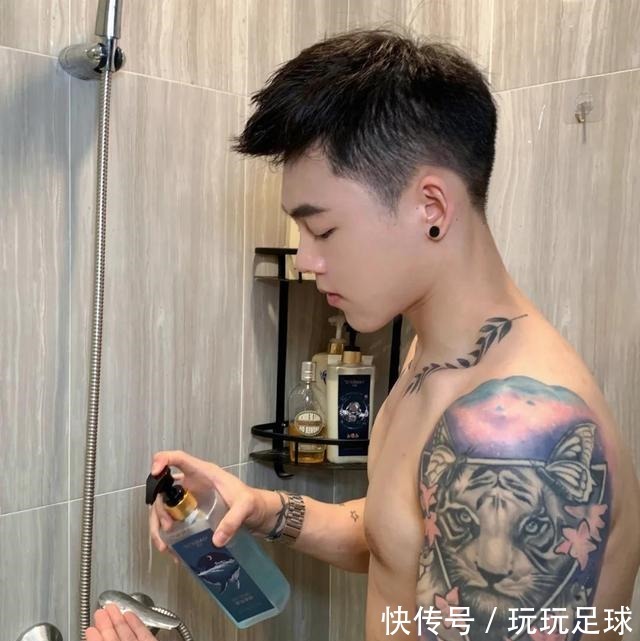 颜值|拥有清秀好看的外形,颜值酷帅型的体育毕业生,透着野性的小狼狗!