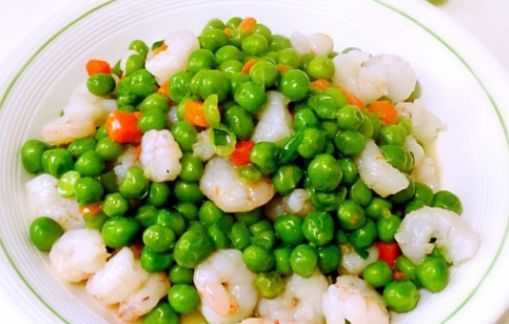 豌豆虾仁|小年是养人的好节气,多吃几种“长寿菜”,寓意五福临门喜事常来