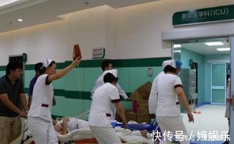 小宝|产妇忍耐疼痛15小时产下男婴,一家子看小宝,4岁女儿发现不对劲