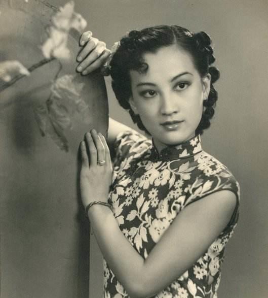 阮玲玉|民国四大美女旧照:少女林徽因,校园皇后陆小曼,默片影星阮玲玉