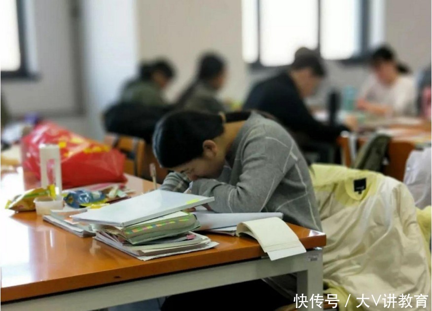 大学这4场考试，公认“最难”，尤其是第一个，令人无力反驳