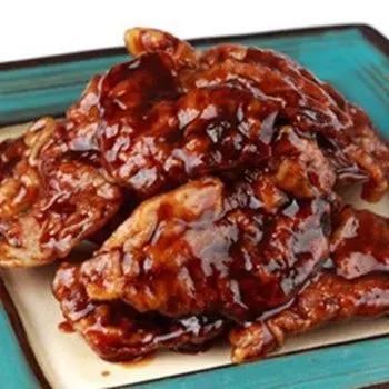 美食精选：焦溜牛肉片，金蒜粉丝蒸西兰花，鱼香杏鲍菇炒肉，风味排骨